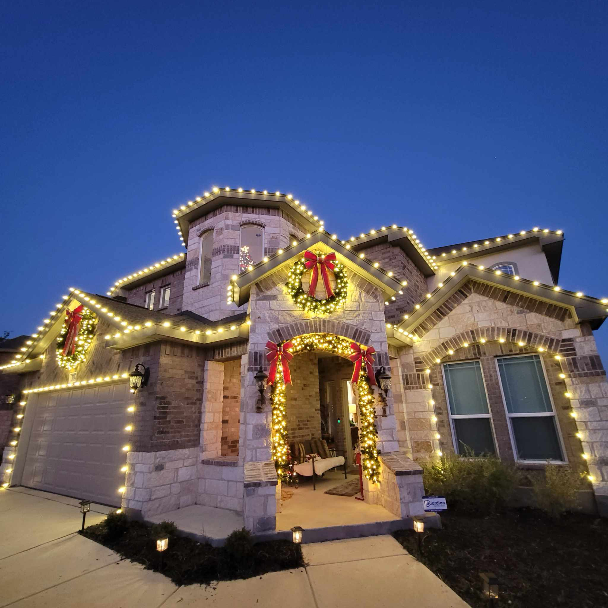 Enchanting Holiday Illumination at this Beautiful Residence in North San Antonio 